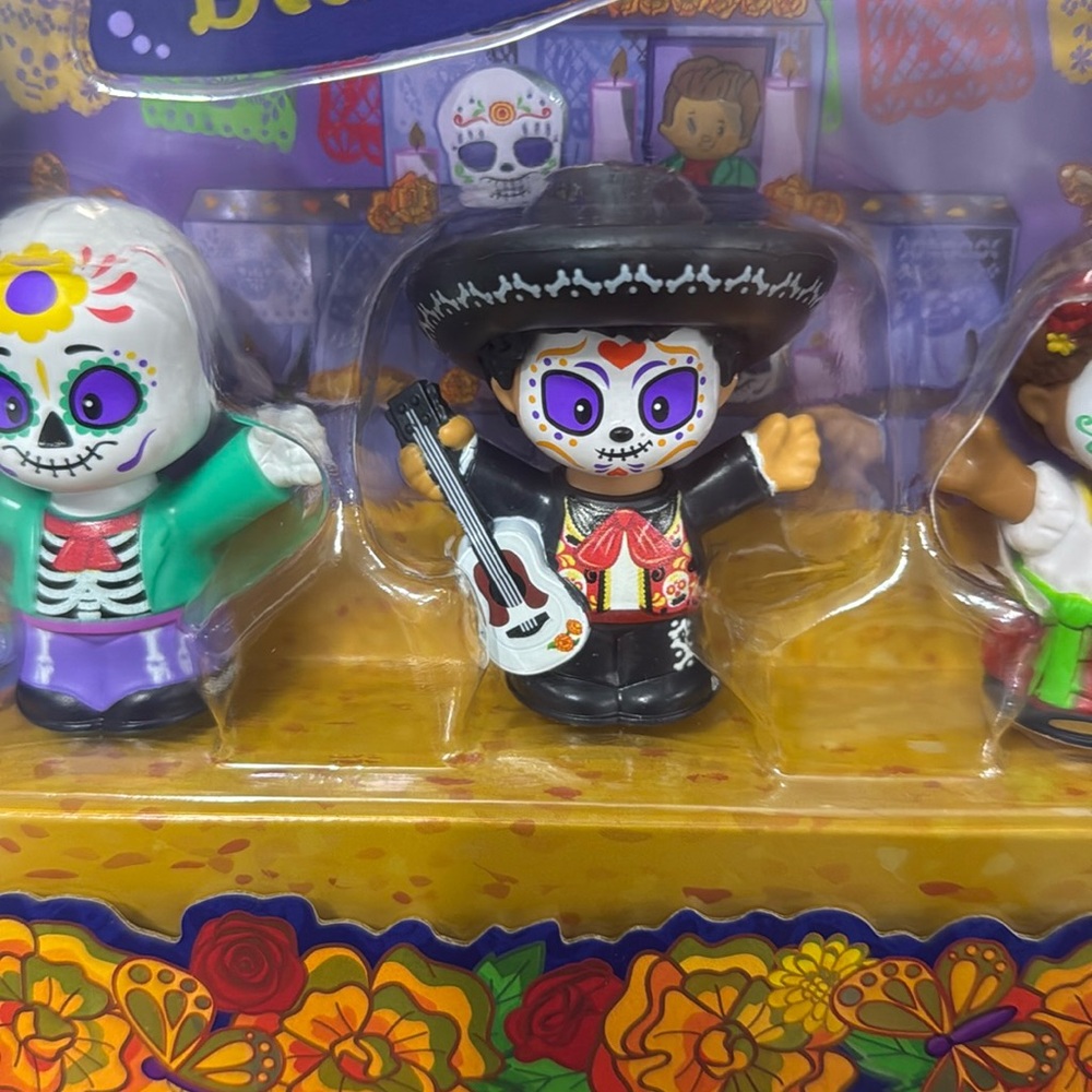 New Dia De Muertos Little People Collectible Doll Set Of 3 In Unopened Box - Picture 4 of 10